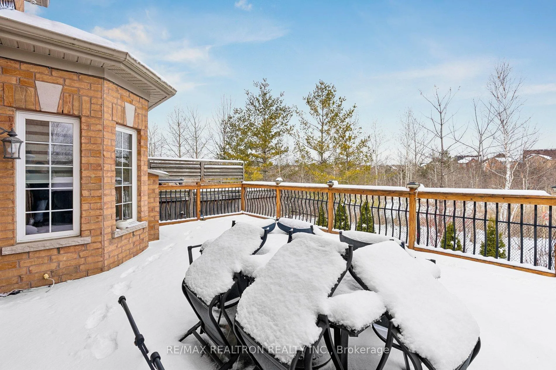 Photo 40 of 22 Wolf Creek Crescent, Vaughan, Patterson — HOMEH