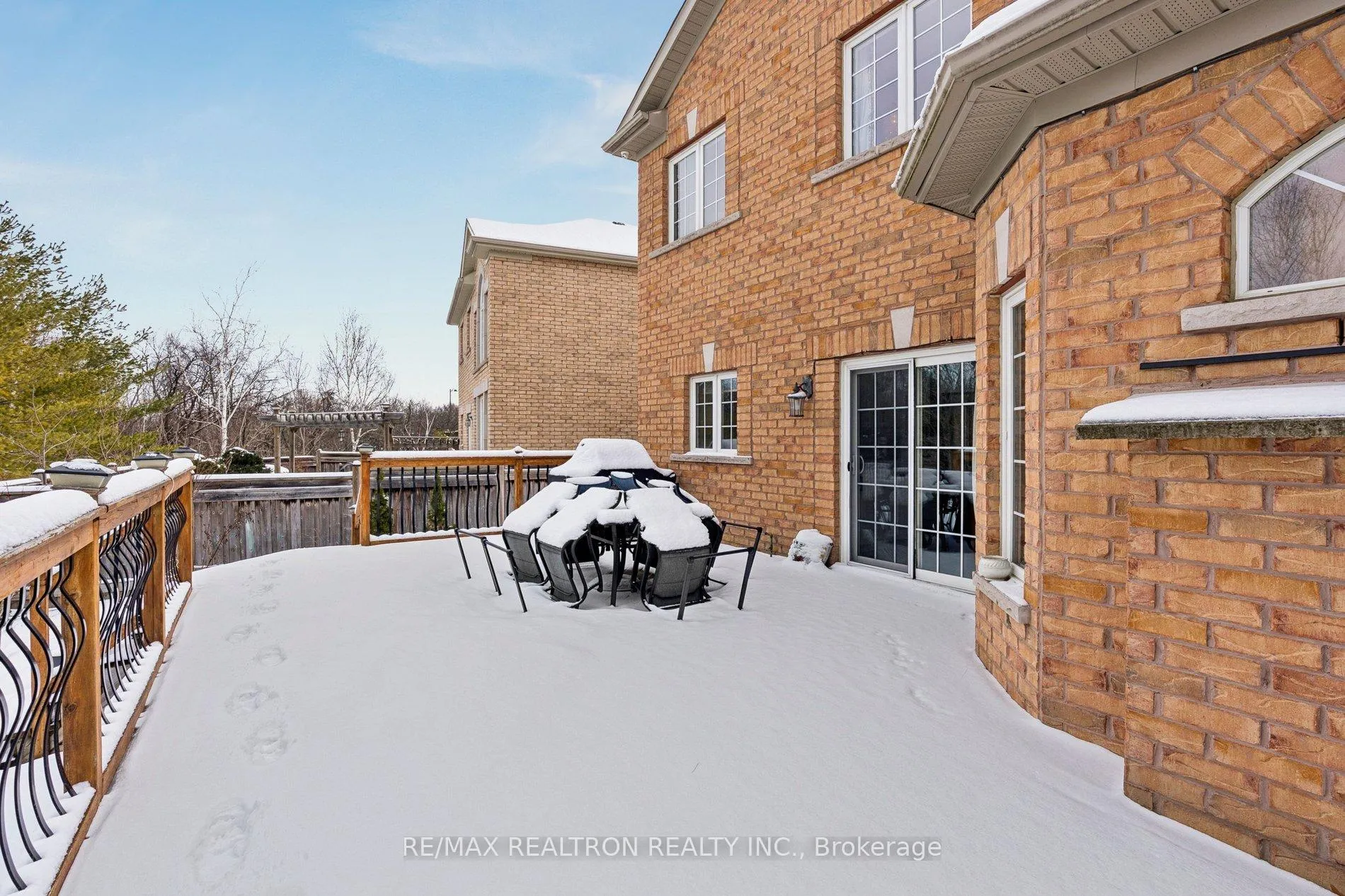 Photo 41 of 22 Wolf Creek Crescent, Vaughan, Patterson — HOMEH