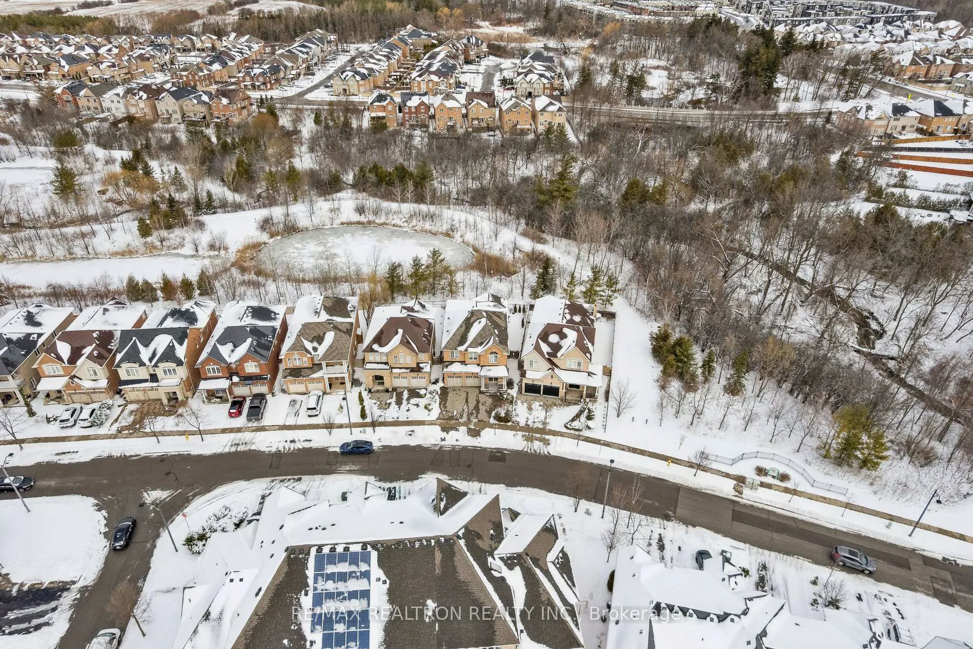 Photo 47 of 22 Wolf Creek Crescent, Vaughan, Patterson — HOMEH