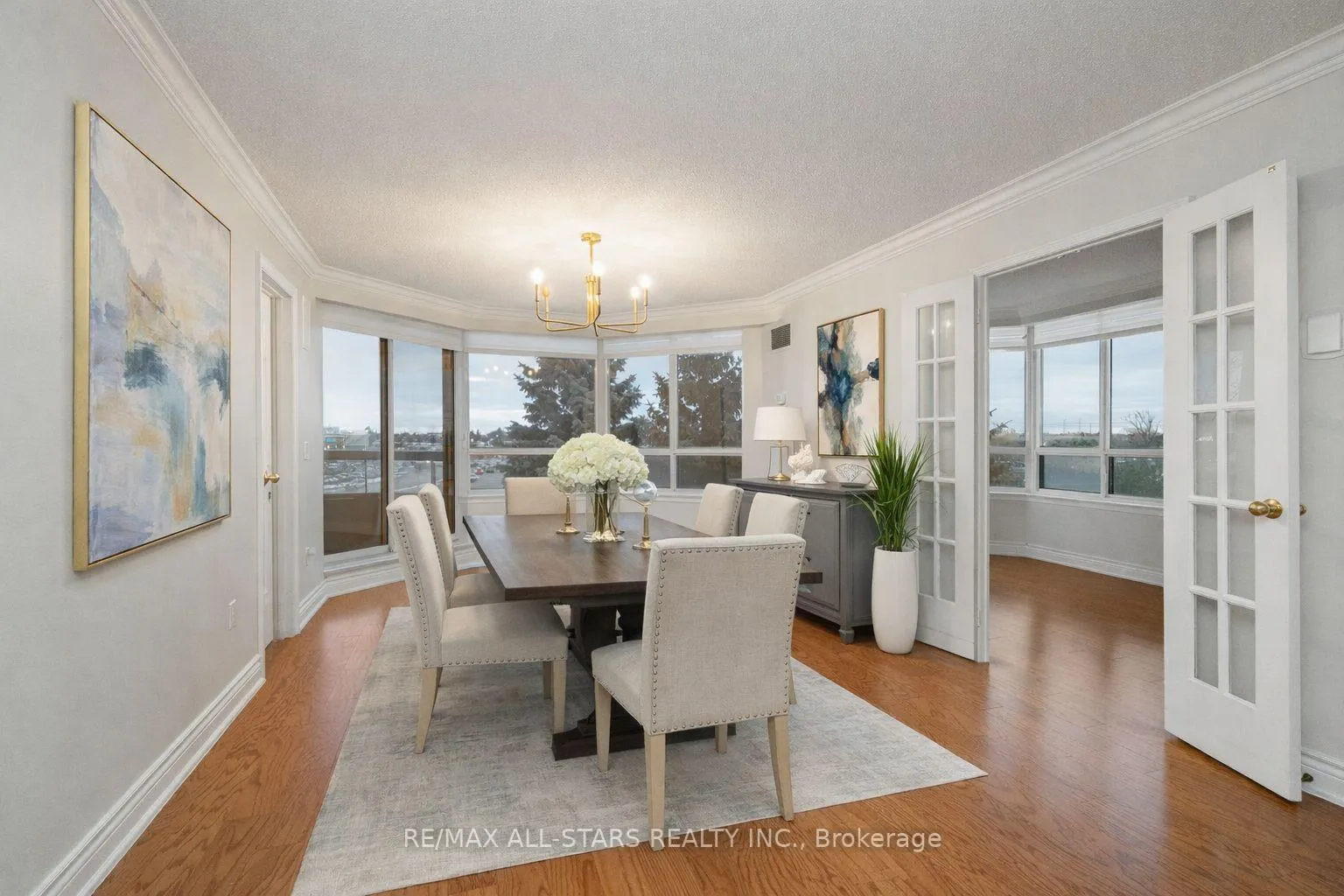 Photo 4 of Unit 404, 610 Bullock Drive, Markham, Markville — HOMEH