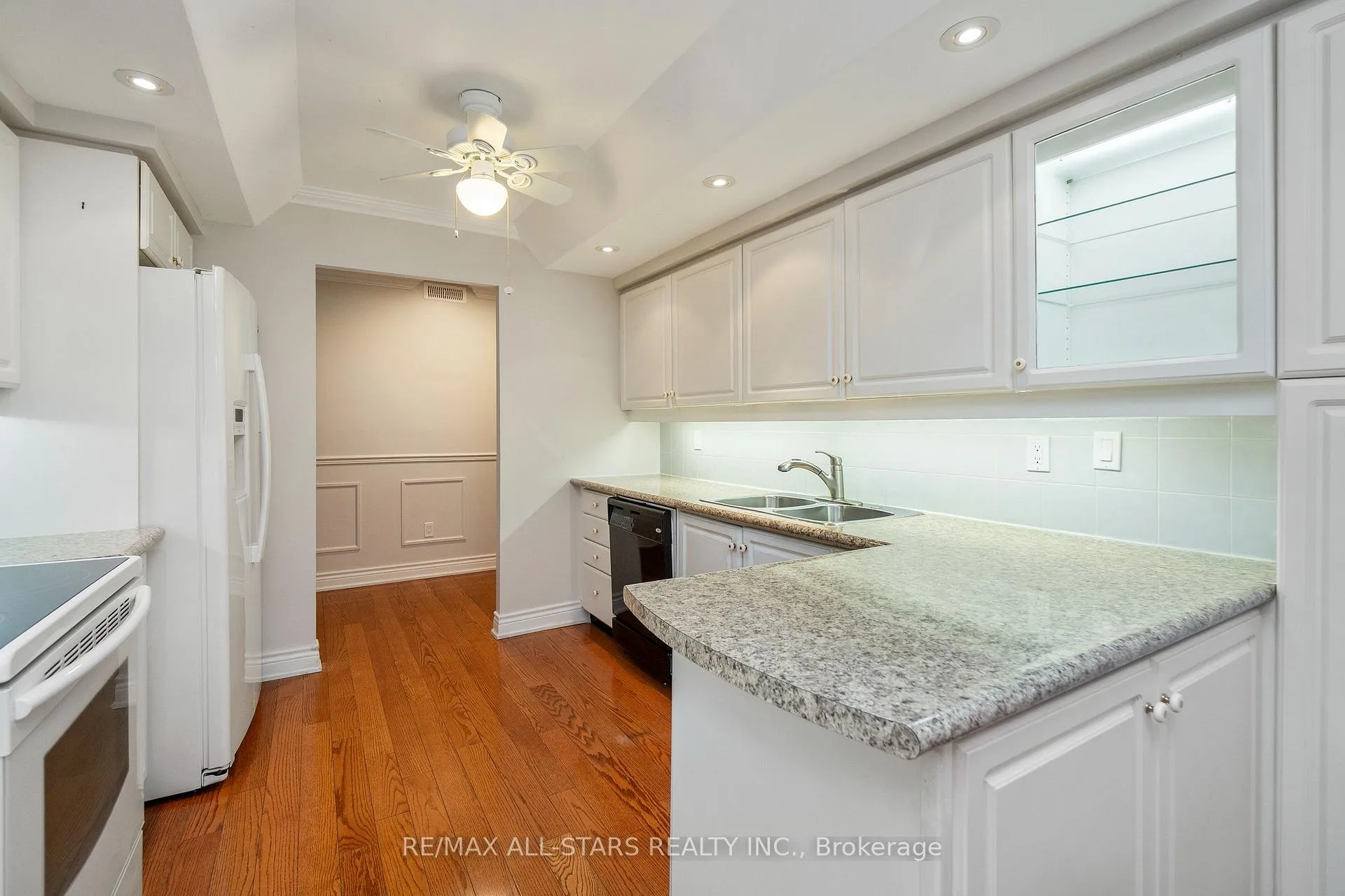Photo 24 of Unit 404, 610 Bullock Drive, Markham, Markville — HOMEH