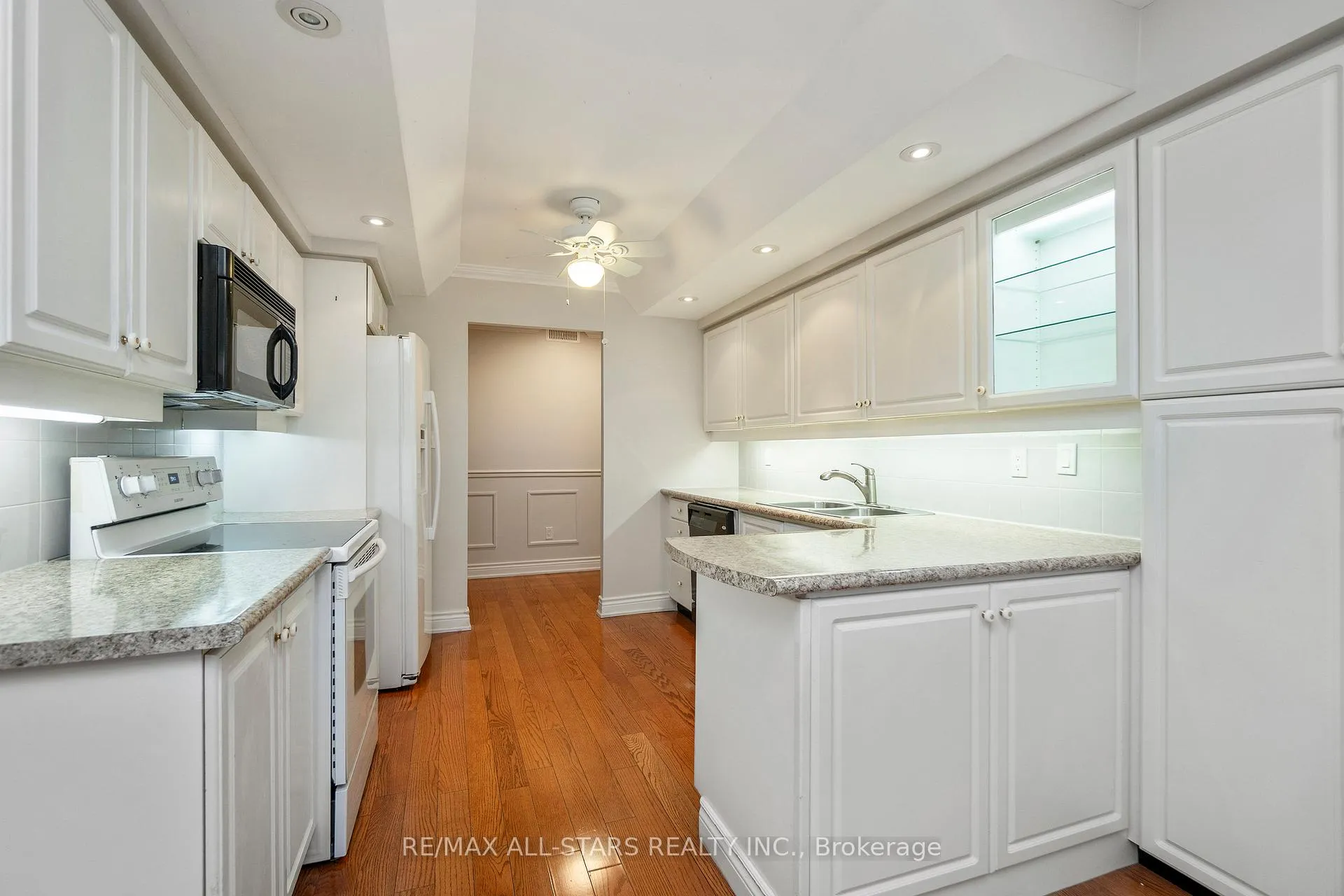 Photo 30 of Unit 404, 610 Bullock Drive, Markham, Markville — HOMEH