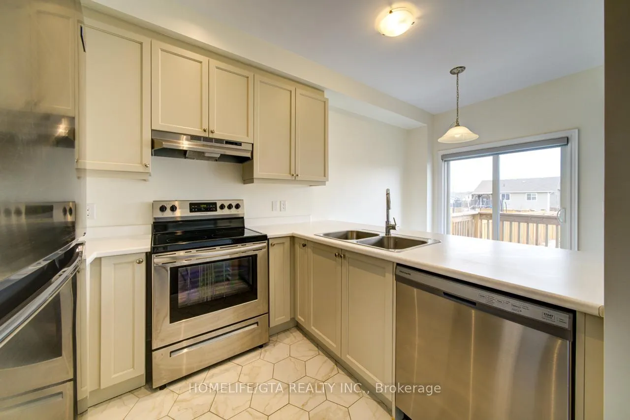 Photo 16 of 282 Atkinson Street, Clearview, Stayner — HOMEH
