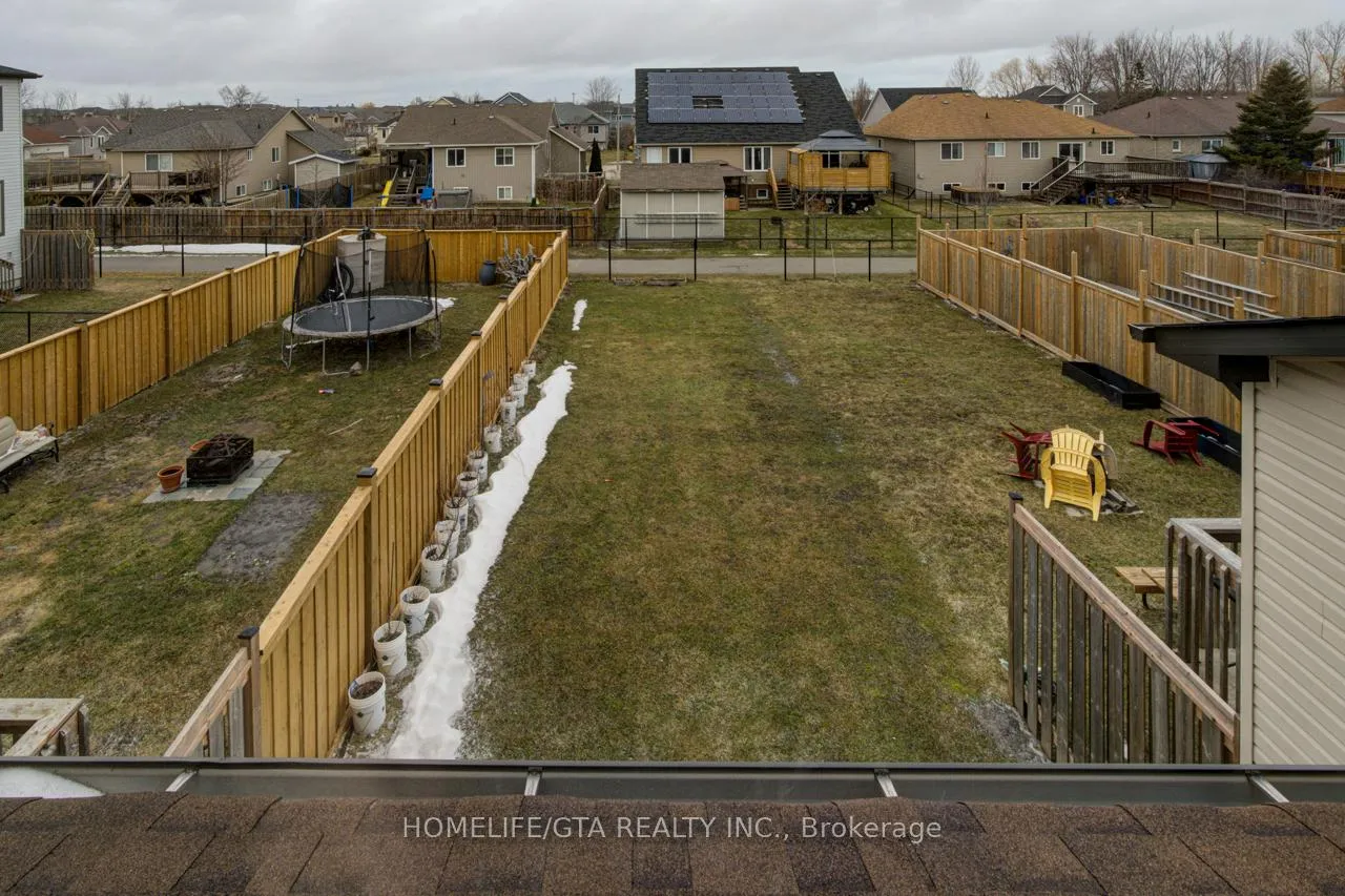 Photo 37 of 282 Atkinson Street, Clearview, Stayner — HOMEH