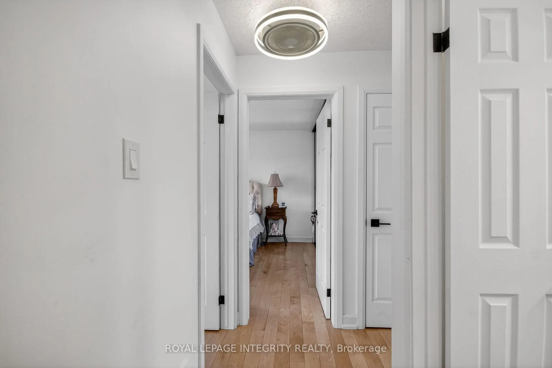 Photo 20 of 2092 Legrand Crescent, Ottawa, Queenswood Heights South — HOMEH