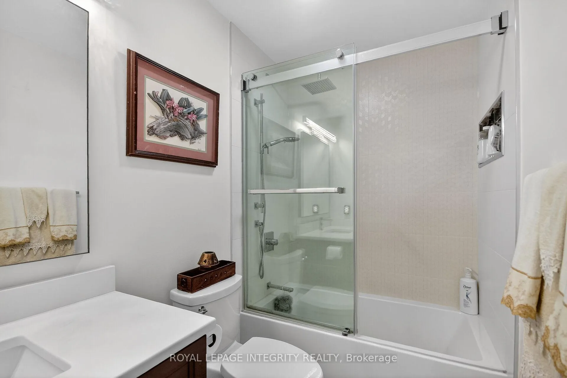 Photo 33 of 2092 Legrand Crescent, Ottawa, Queenswood Heights South — HOMEH