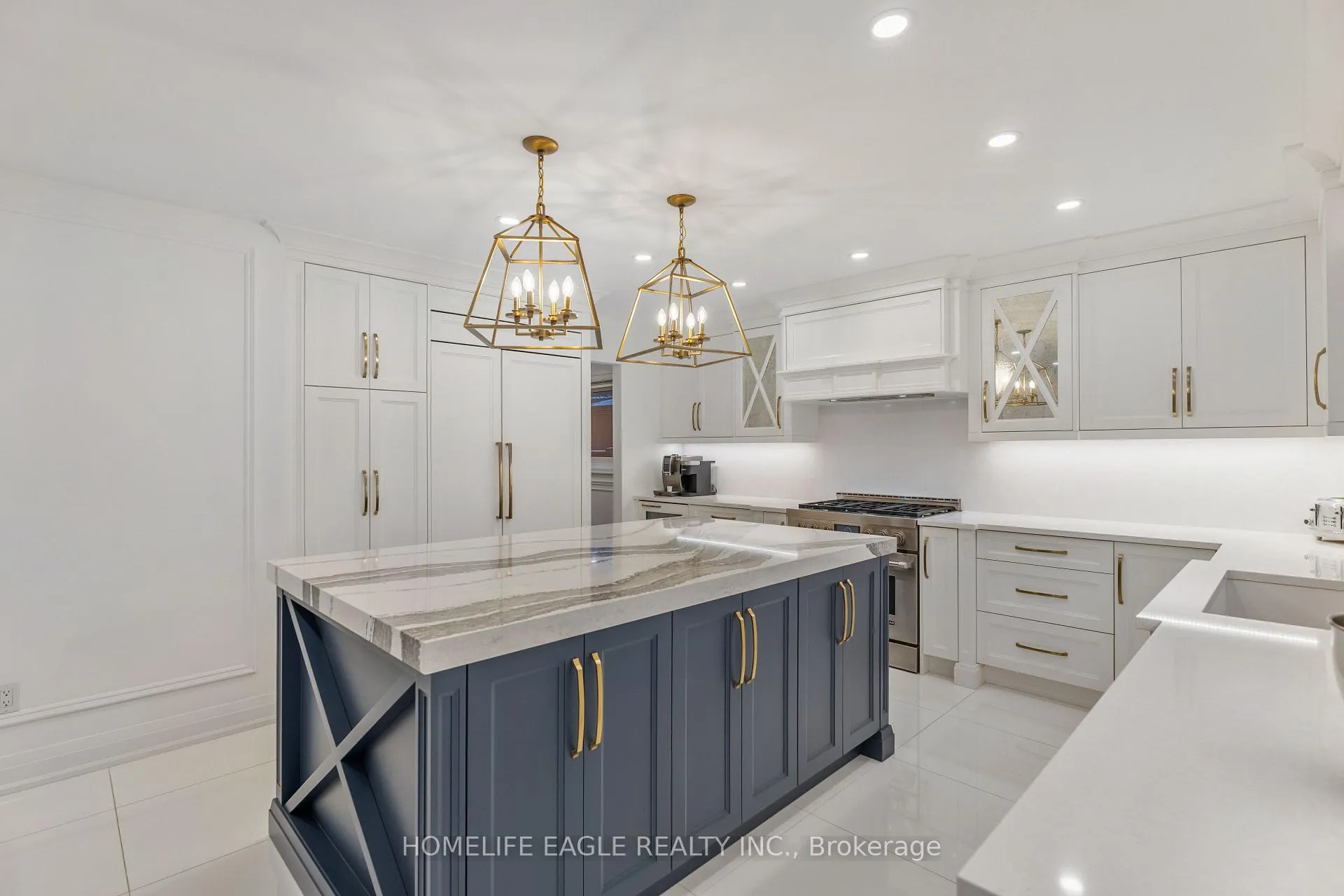 Photo 8 of 26 Whitetail Court, Vaughan, East Woodbridge — HOMEH