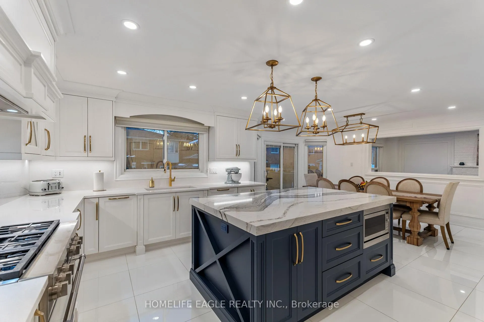 Photo 9 of 26 Whitetail Court, Vaughan, East Woodbridge — HOMEH