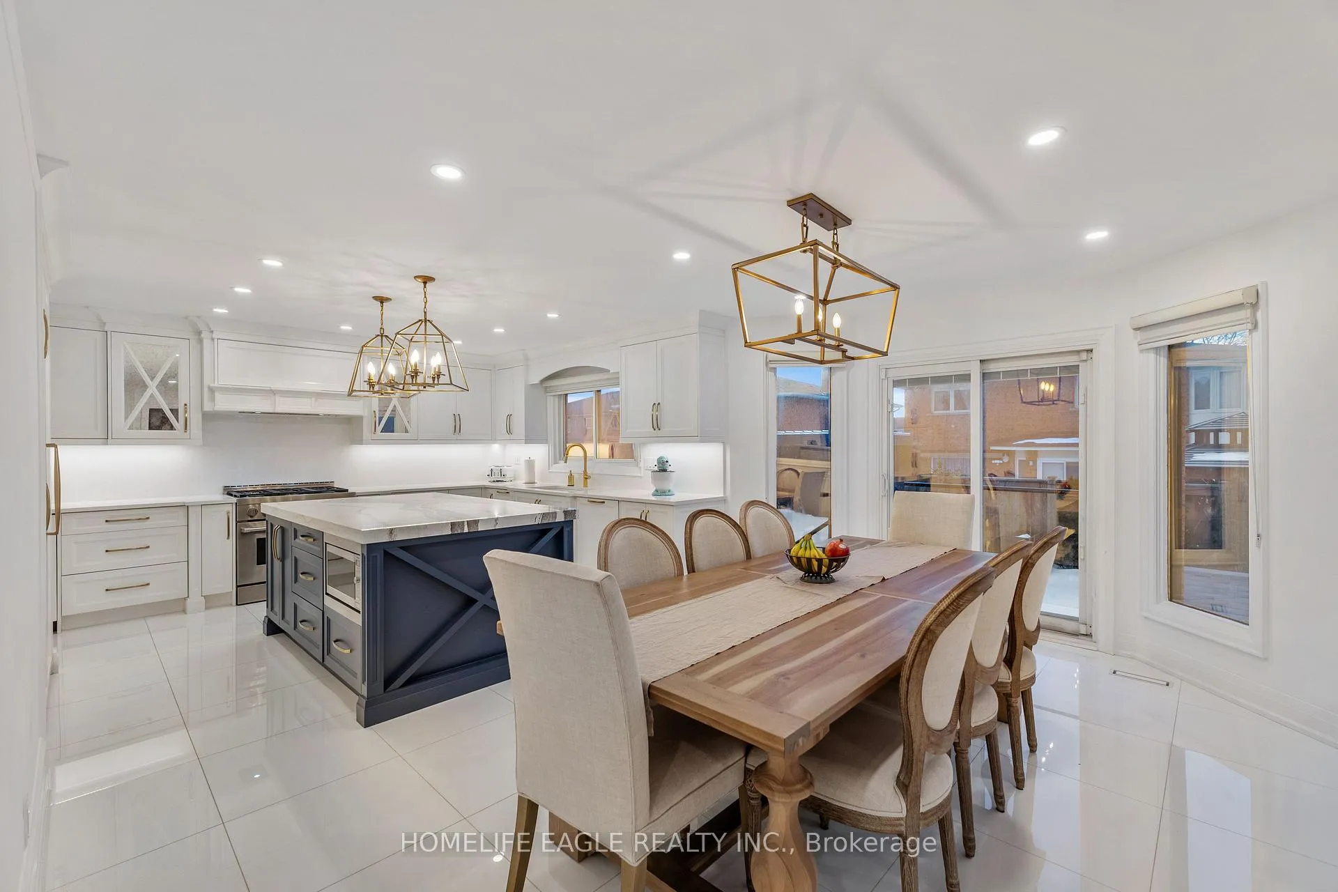 Photo 13 of 26 Whitetail Court, Vaughan, East Woodbridge — HOMEH