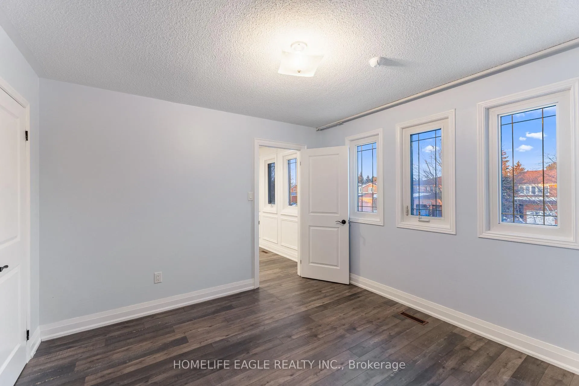 Photo 35 of 26 Whitetail Court, Vaughan, East Woodbridge — HOMEH