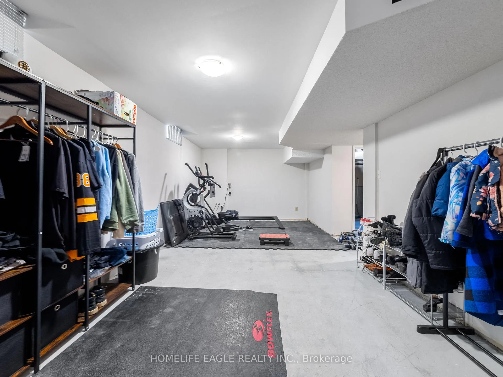 Photo 40 of 26 Whitetail Court, Vaughan, East Woodbridge — HOMEH