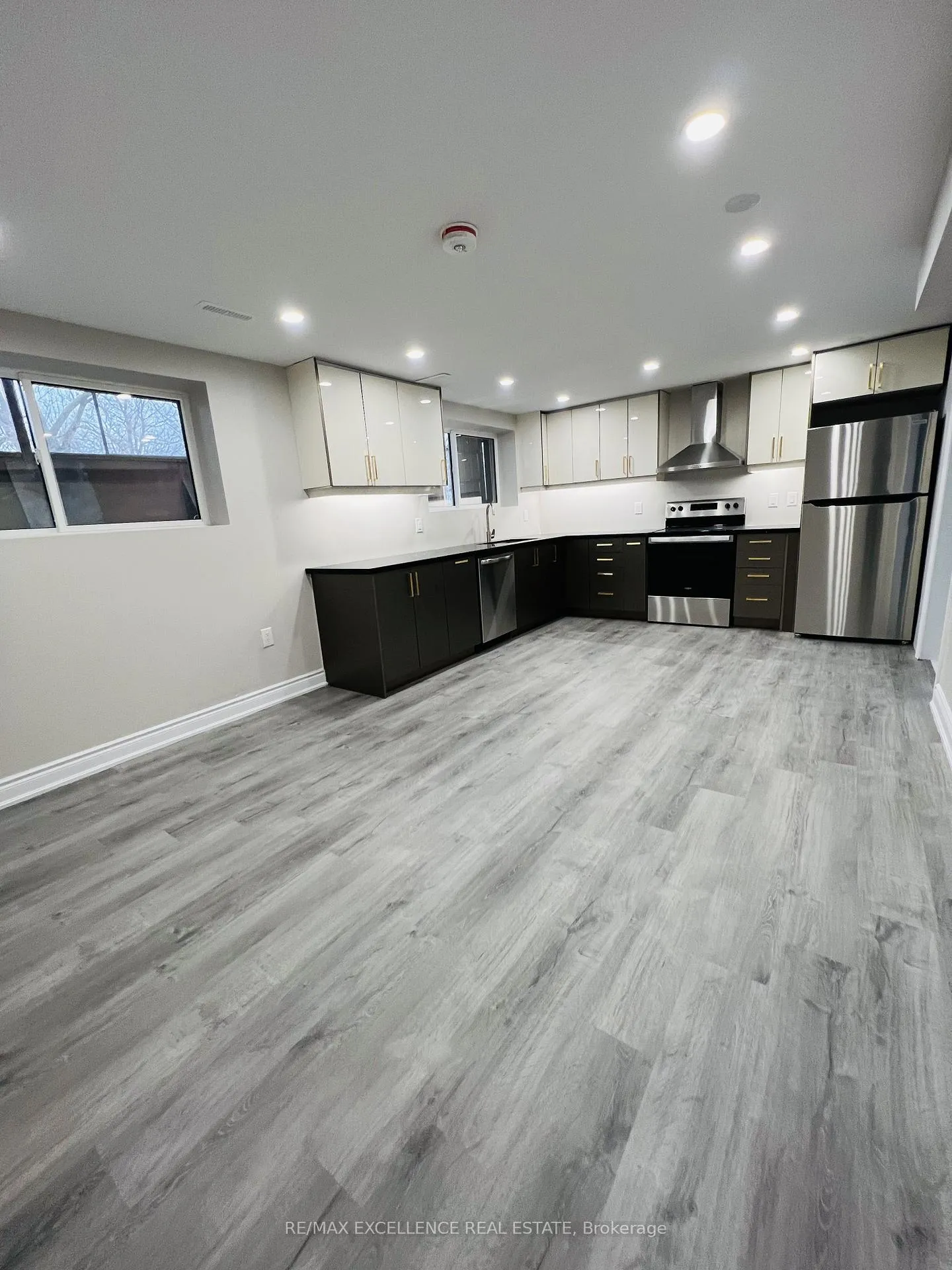Photo 3 of 104 Meredith Drive, St. Catharines, Carlton/Bunting — HOMEH