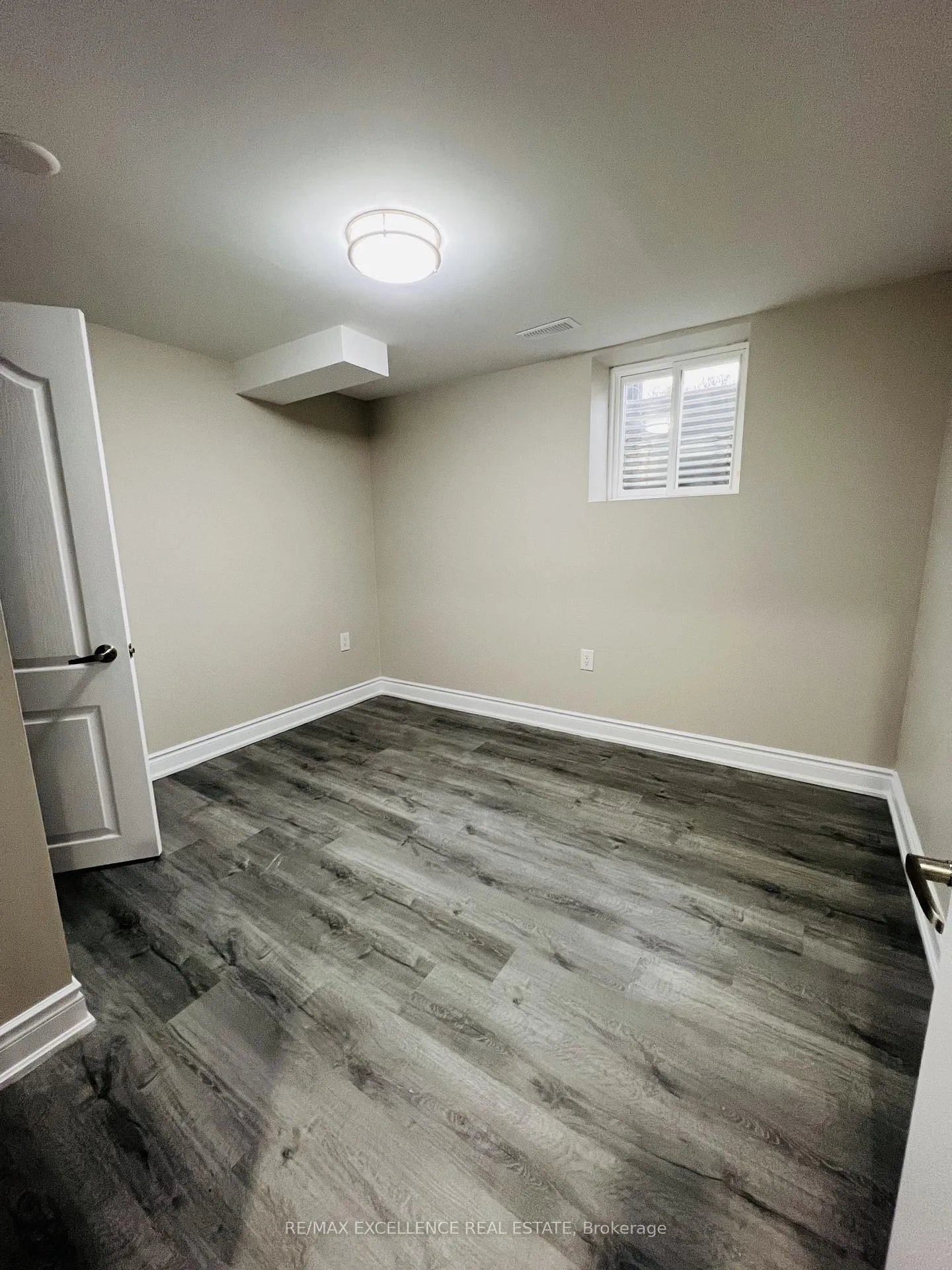 Photo 5 of 104 Meredith Drive, St. Catharines, Carlton/Bunting — HOMEH