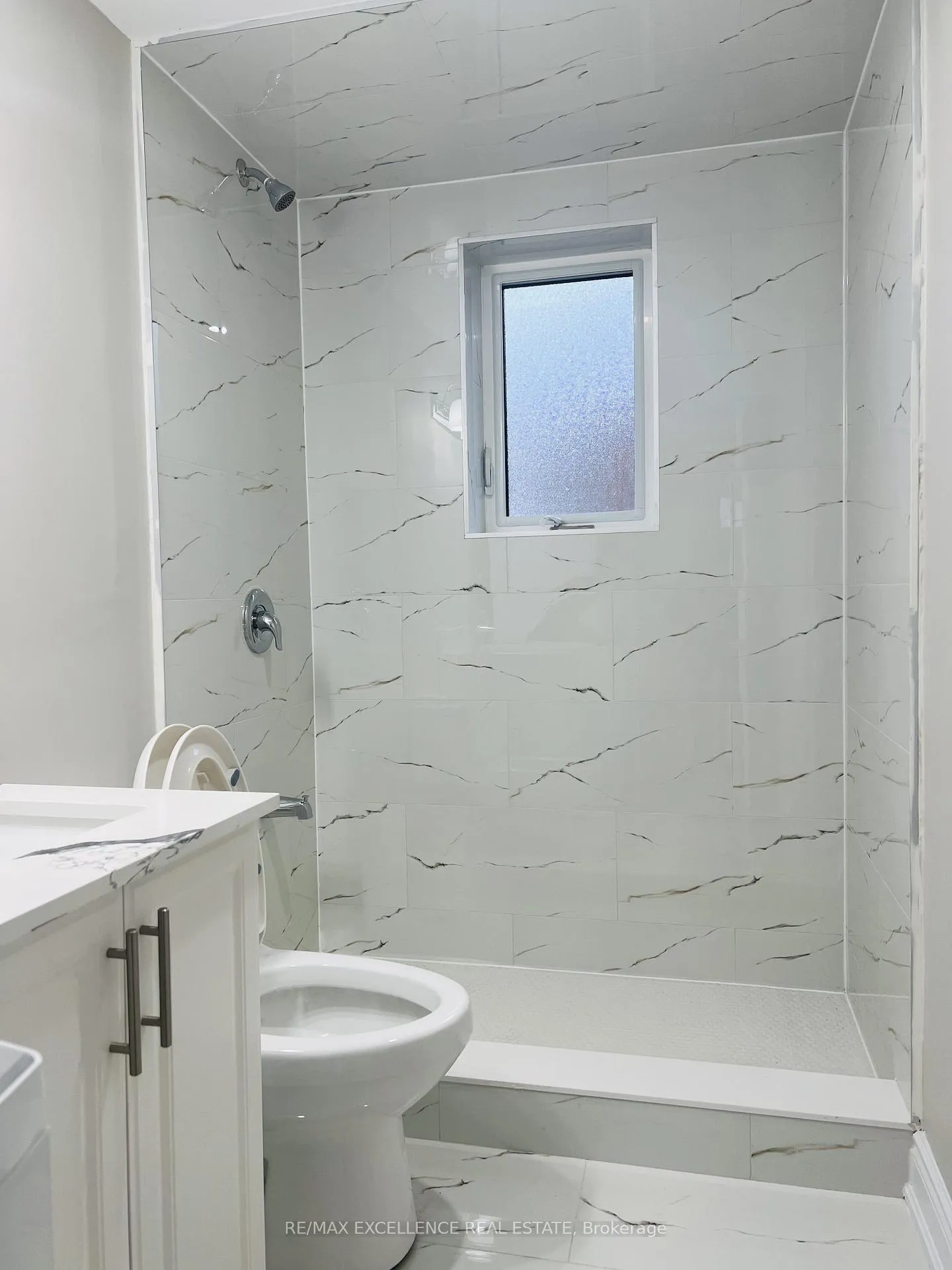 Photo 8 of 104 Meredith Drive, St. Catharines, Carlton/Bunting — HOMEH