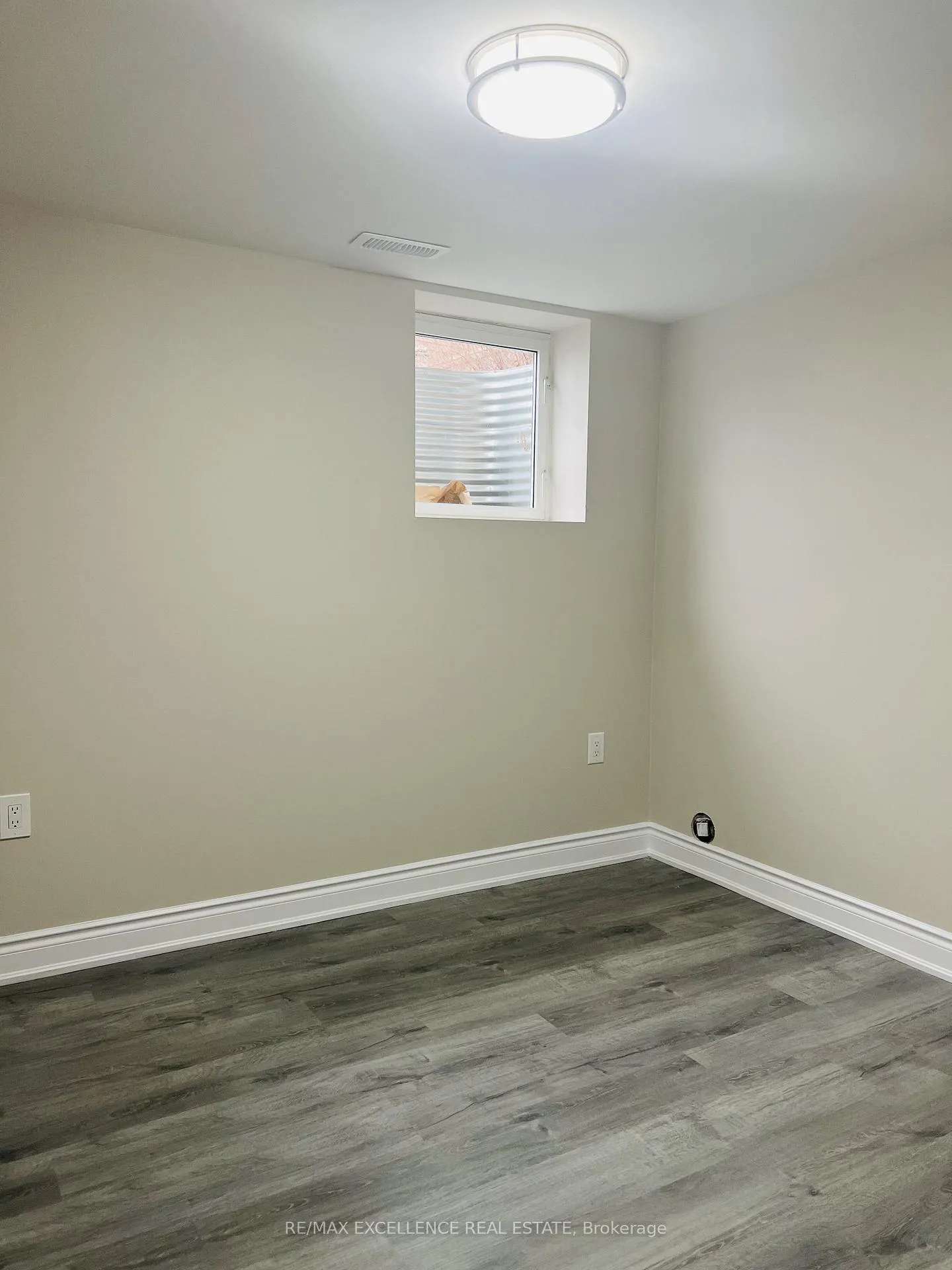 Photo 9 of 104 Meredith Drive, St. Catharines, Carlton/Bunting — HOMEH