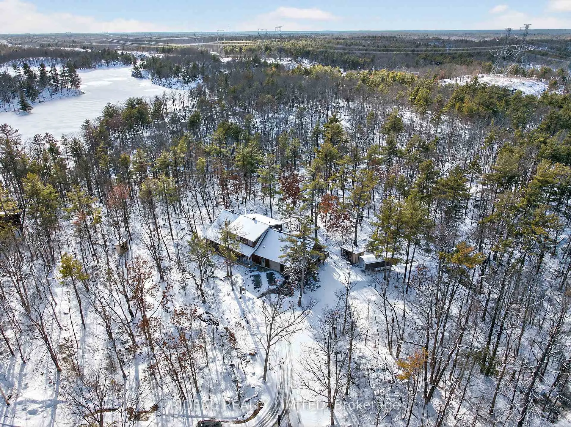 Photo 4 of 31 Redpath Lane, Rideau Lakes, Rideau Lakes (South Crosby) Twp — HOMEH