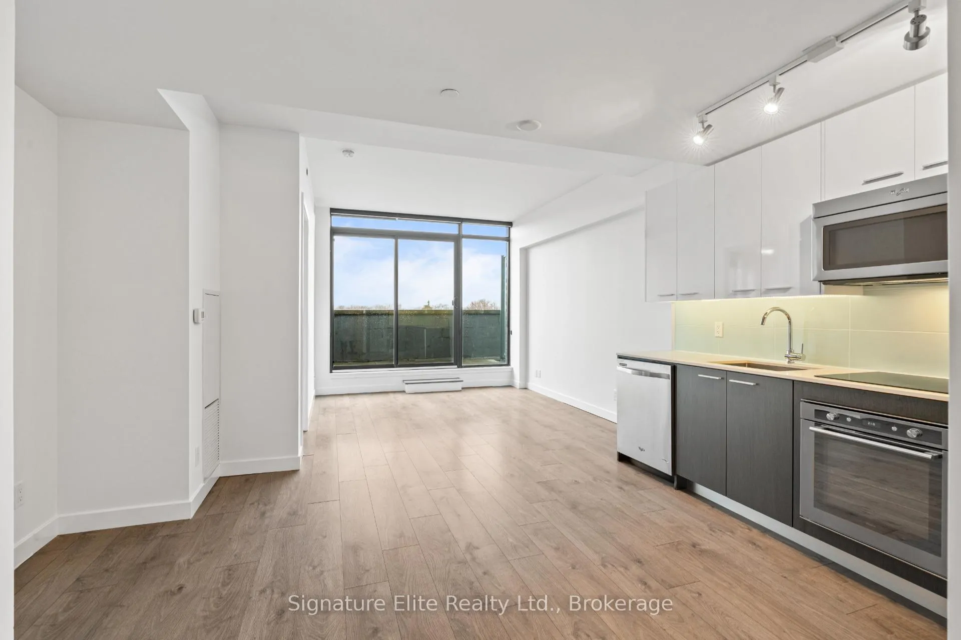 Photo 5 of Unit 602, 1075 Queen Street E, Toronto, South Riverdale — HOMEH