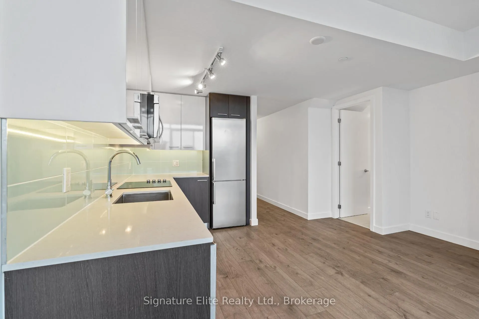 Photo 6 of Unit 602, 1075 Queen Street E, Toronto, South Riverdale — HOMEH