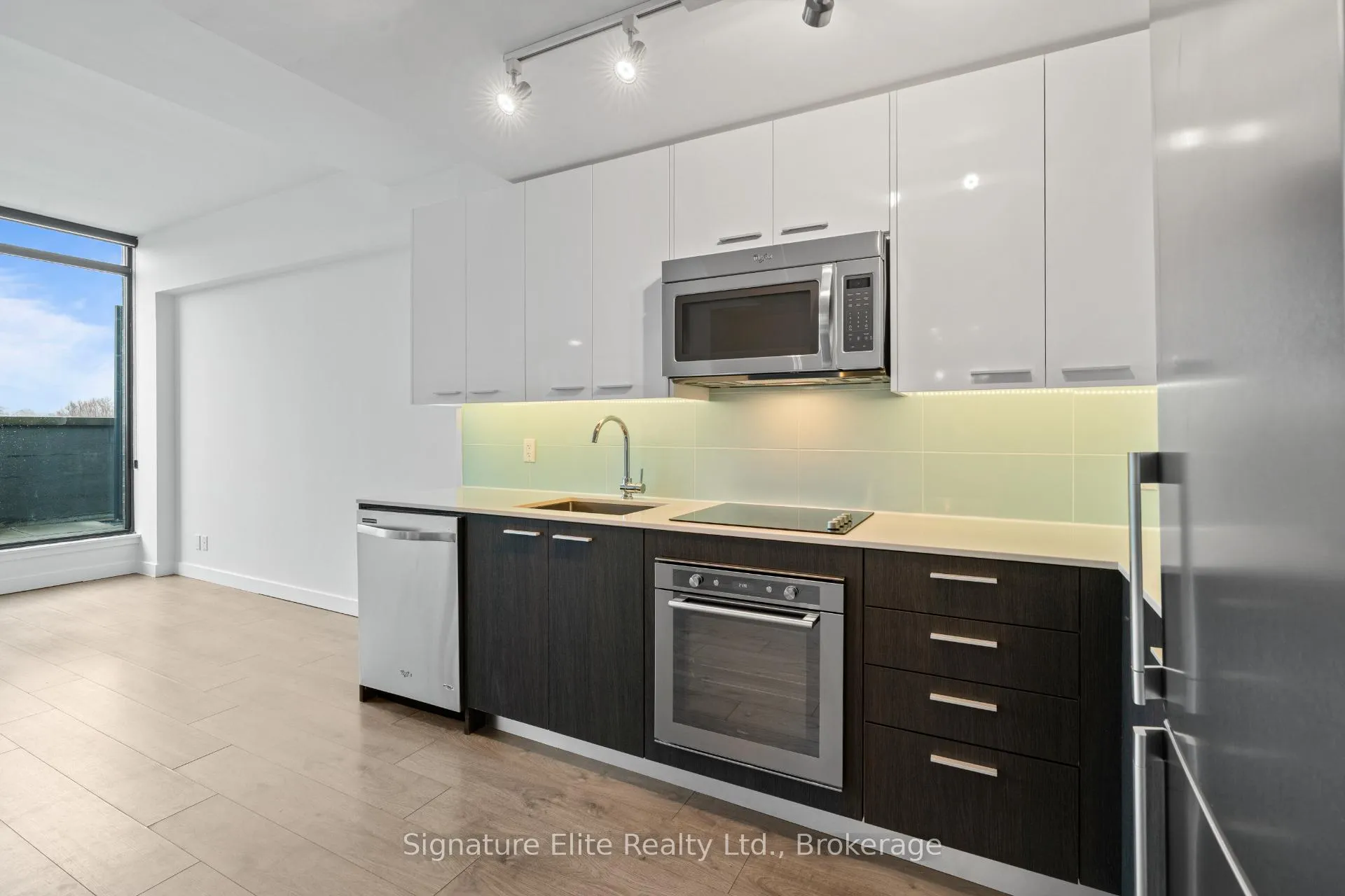 Photo 8 of Unit 602, 1075 Queen Street E, Toronto, South Riverdale — HOMEH