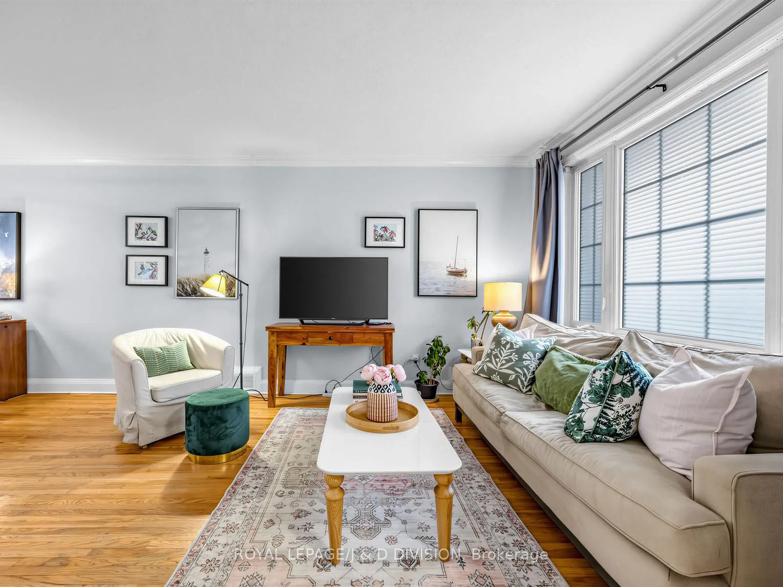 Photo 2 of 92 Tower Drive, Scarborough, Wexford-Maryvale — HOMEH