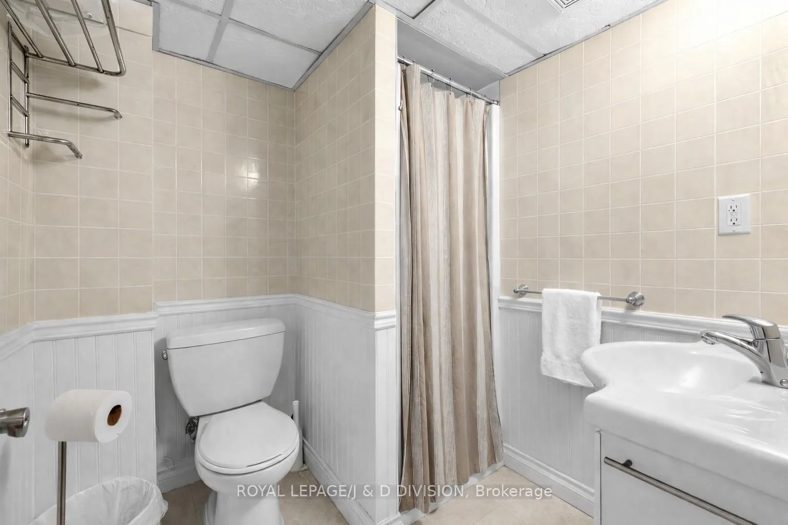 Photo 26 of 92 Tower Drive, Scarborough, Wexford-Maryvale — HOMEH