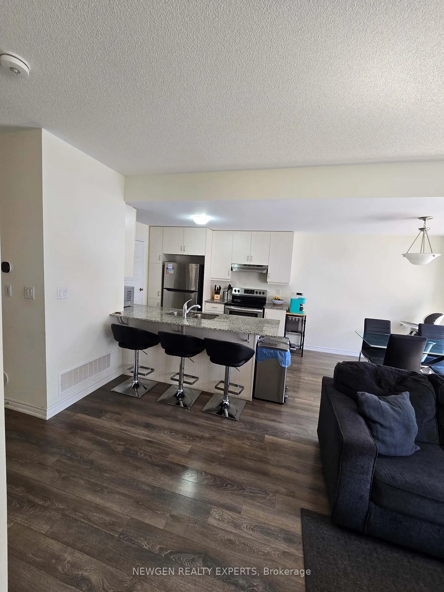 Photo 4 of Unit 11, 230 Lagerfeld Drive, Brampton, Northwest Brampton — HOMEH