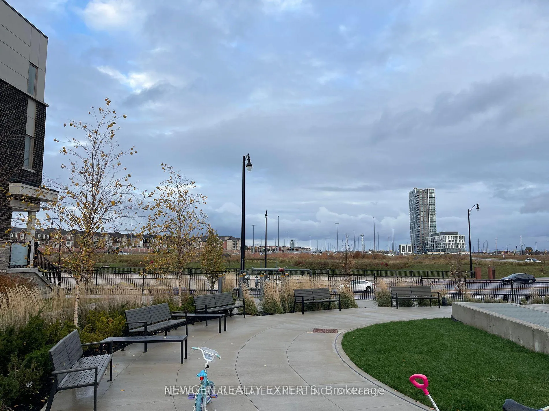 Photo 11 of Unit 11, 230 Lagerfeld Drive, Brampton, Northwest Brampton — HOMEH