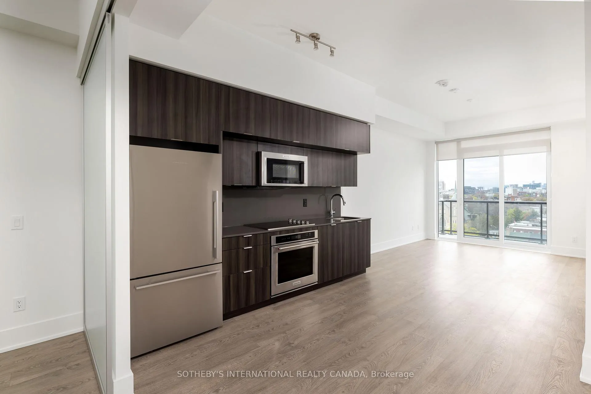 Photo 3 of Unit 819, 80 Vanauley Street, Toronto, Kensington-Chinatown — HOMEH