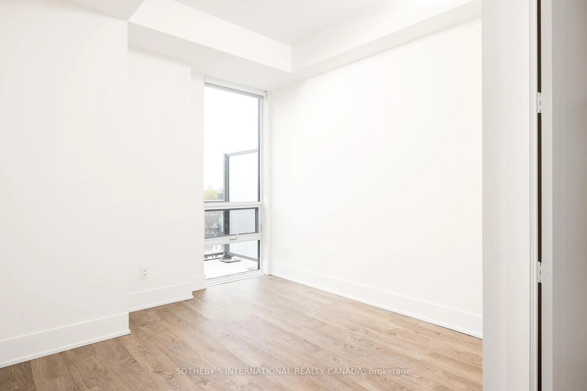 Photo 10 of Unit 819, 80 Vanauley Street, Toronto, Kensington-Chinatown — HOMEH