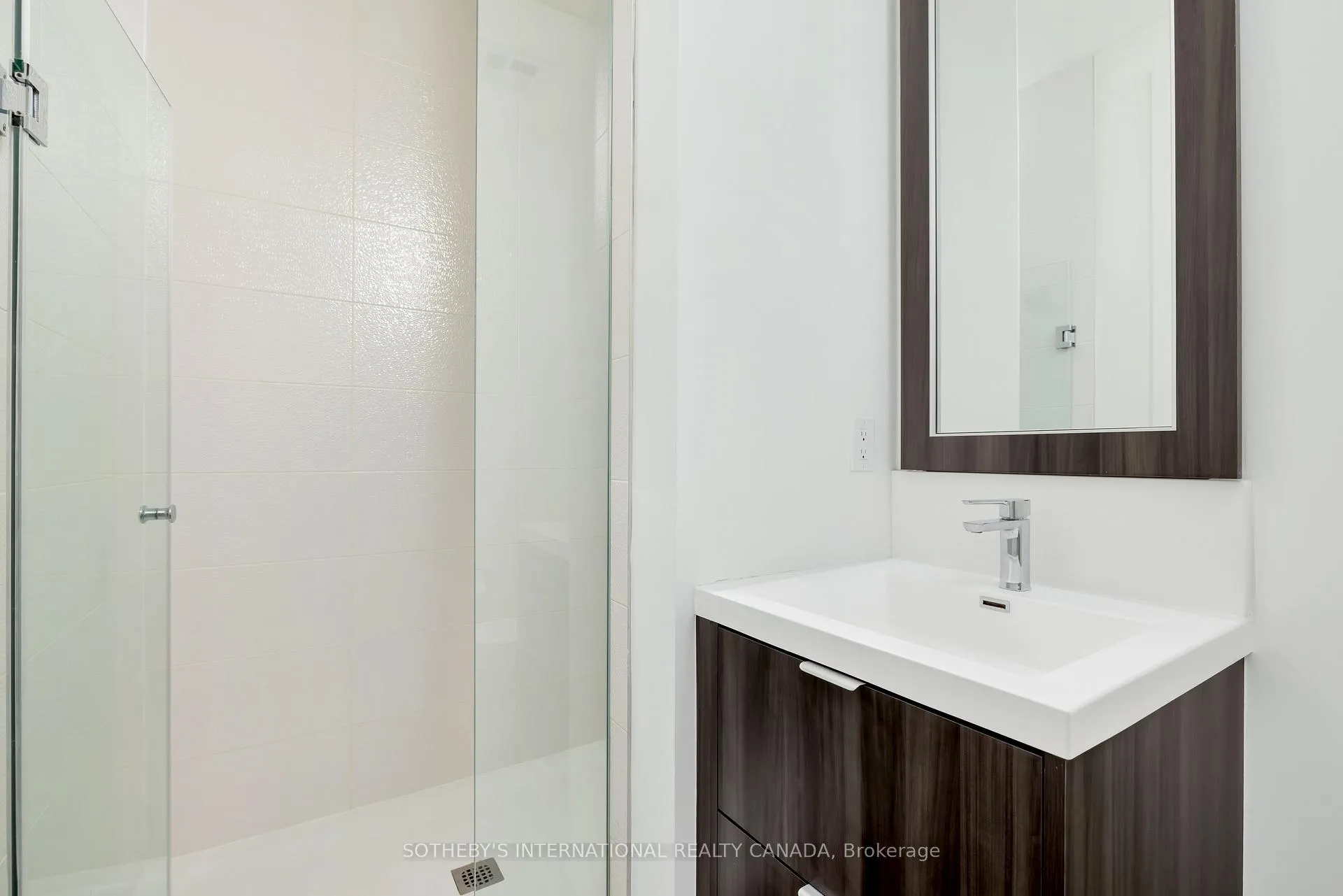 Photo 14 of Unit 819, 80 Vanauley Street, Toronto, Kensington-Chinatown — HOMEH
