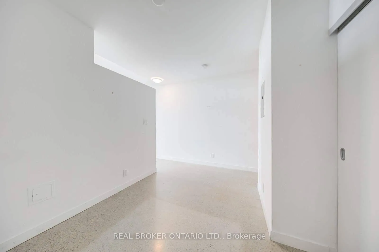 Photo 11 of Unit 519, 510 King Street E, Toronto, Moss Park — HOMEH