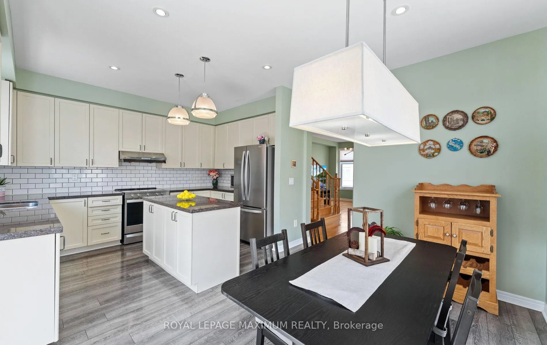 Photo 14 of 25 John Frank Road, Vaughan, East Woodbridge — HOMEH