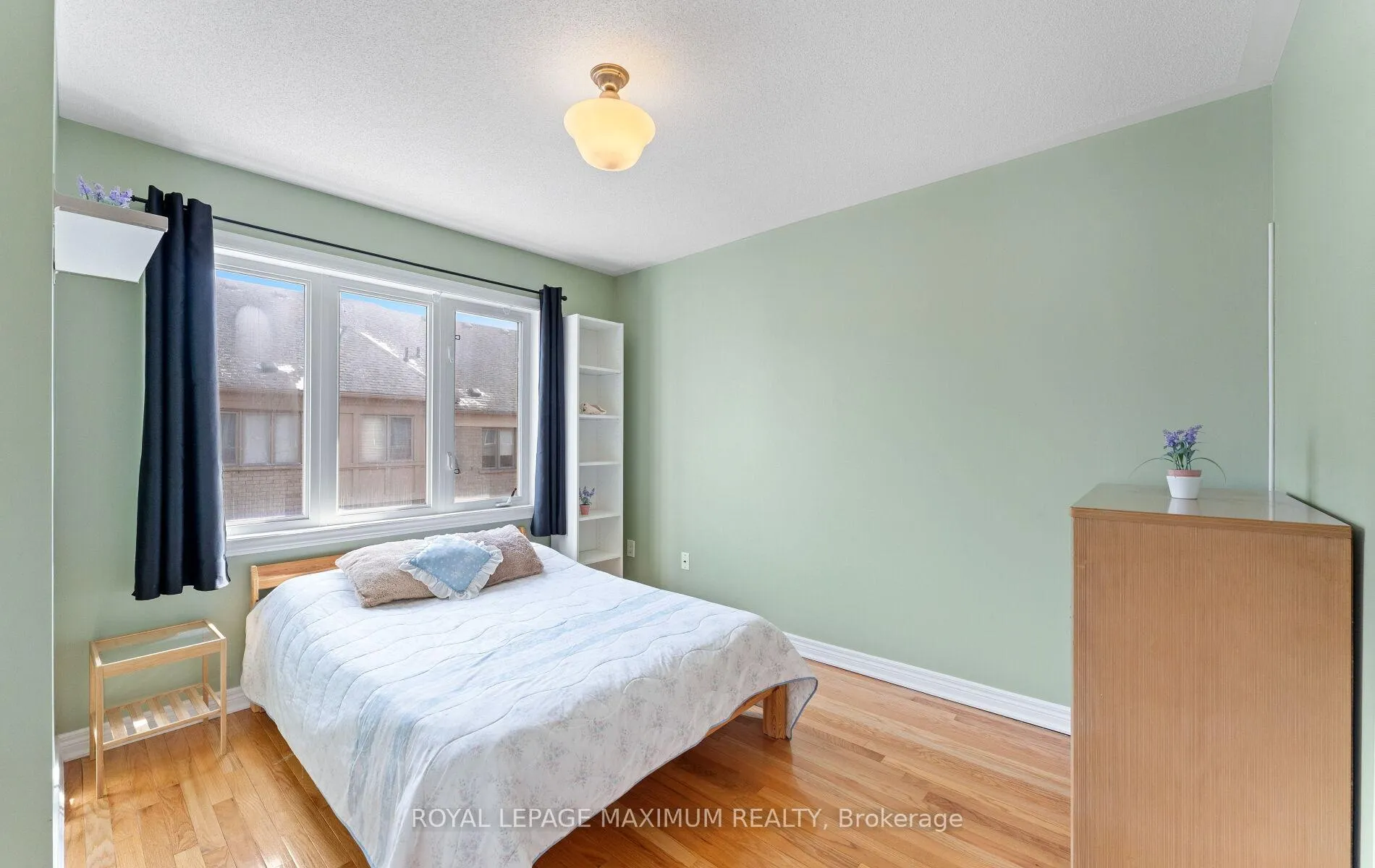 Photo 26 of 25 John Frank Road, Vaughan, East Woodbridge — HOMEH