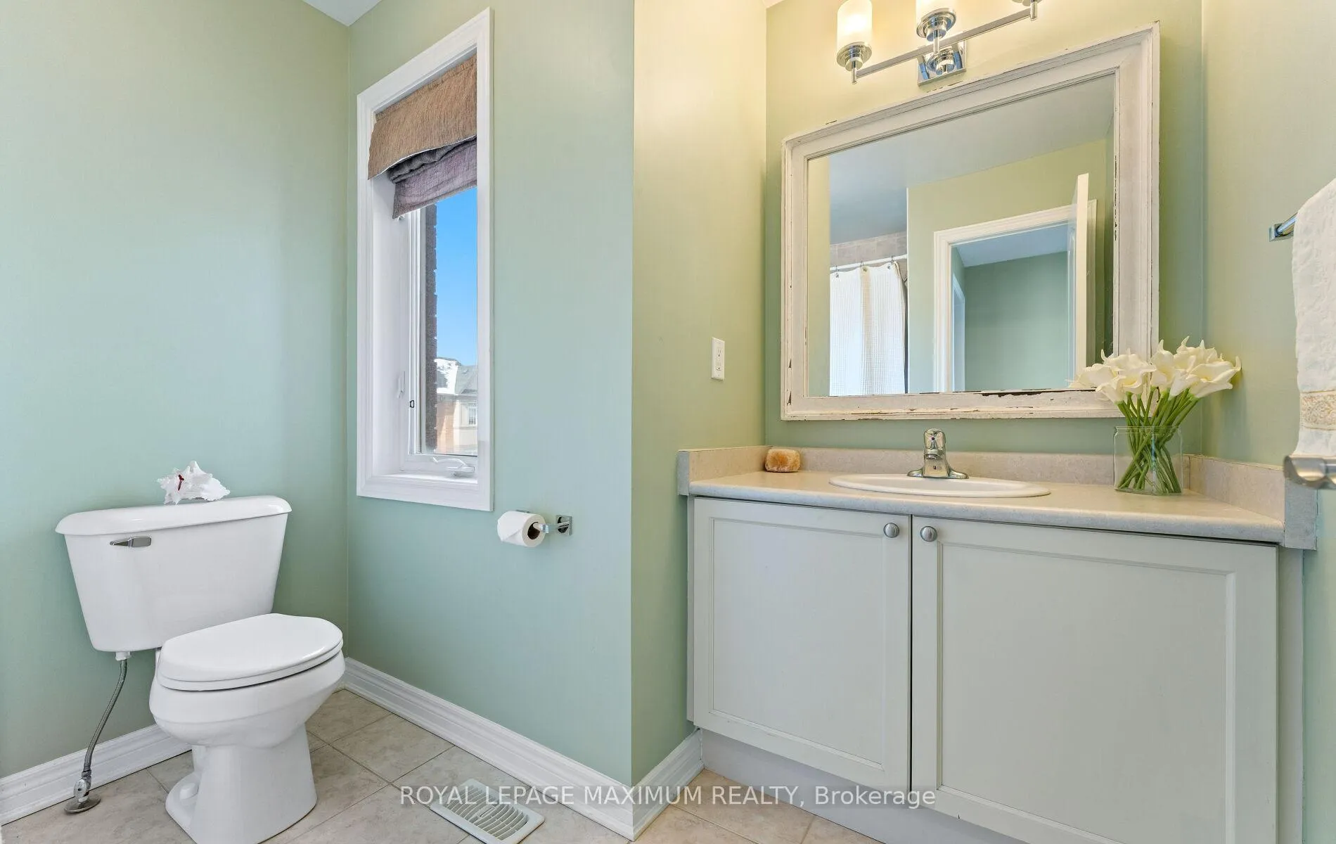 Photo 28 of 25 John Frank Road, Vaughan, East Woodbridge — HOMEH