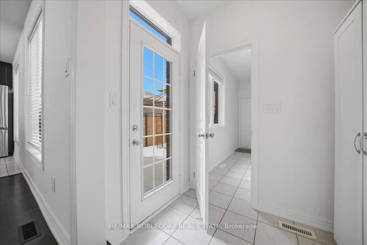 Photo 15 of 24 Primo Road, Brampton, Northwest Brampton — HOMEH