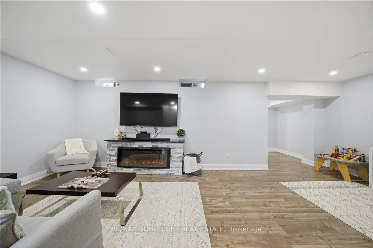 Photo 31 of 24 Primo Road, Brampton, Northwest Brampton — HOMEH