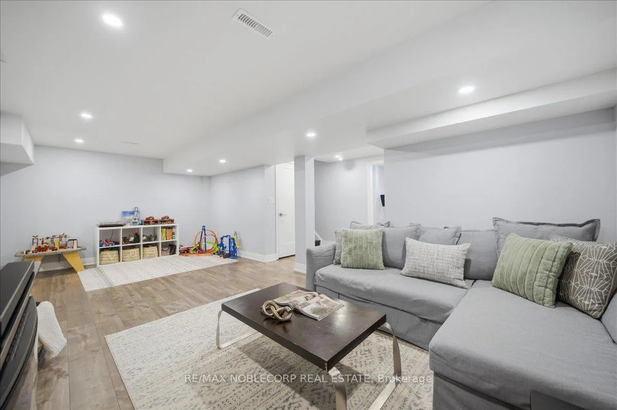 Photo 33 of 24 Primo Road, Brampton, Northwest Brampton — HOMEH