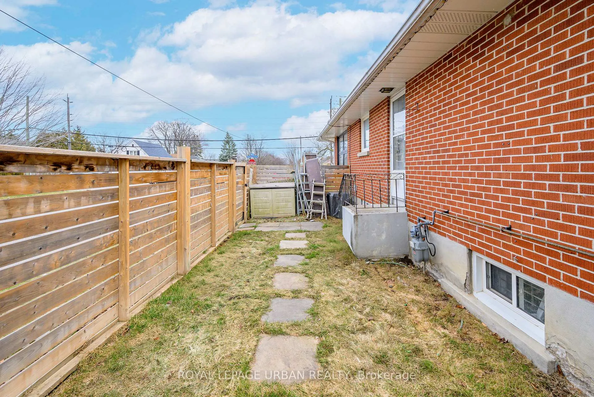 Photo 15 of 92 Rossland Road E, Oshawa, Centennial — HOMEH