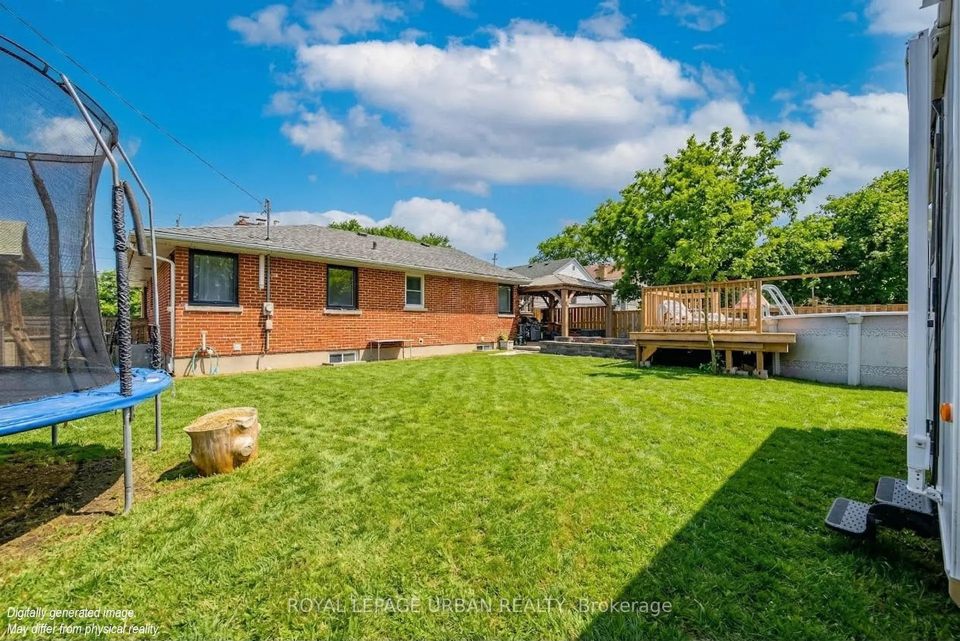 Photo 18 of 92 Rossland Road E, Oshawa, Centennial — HOMEH