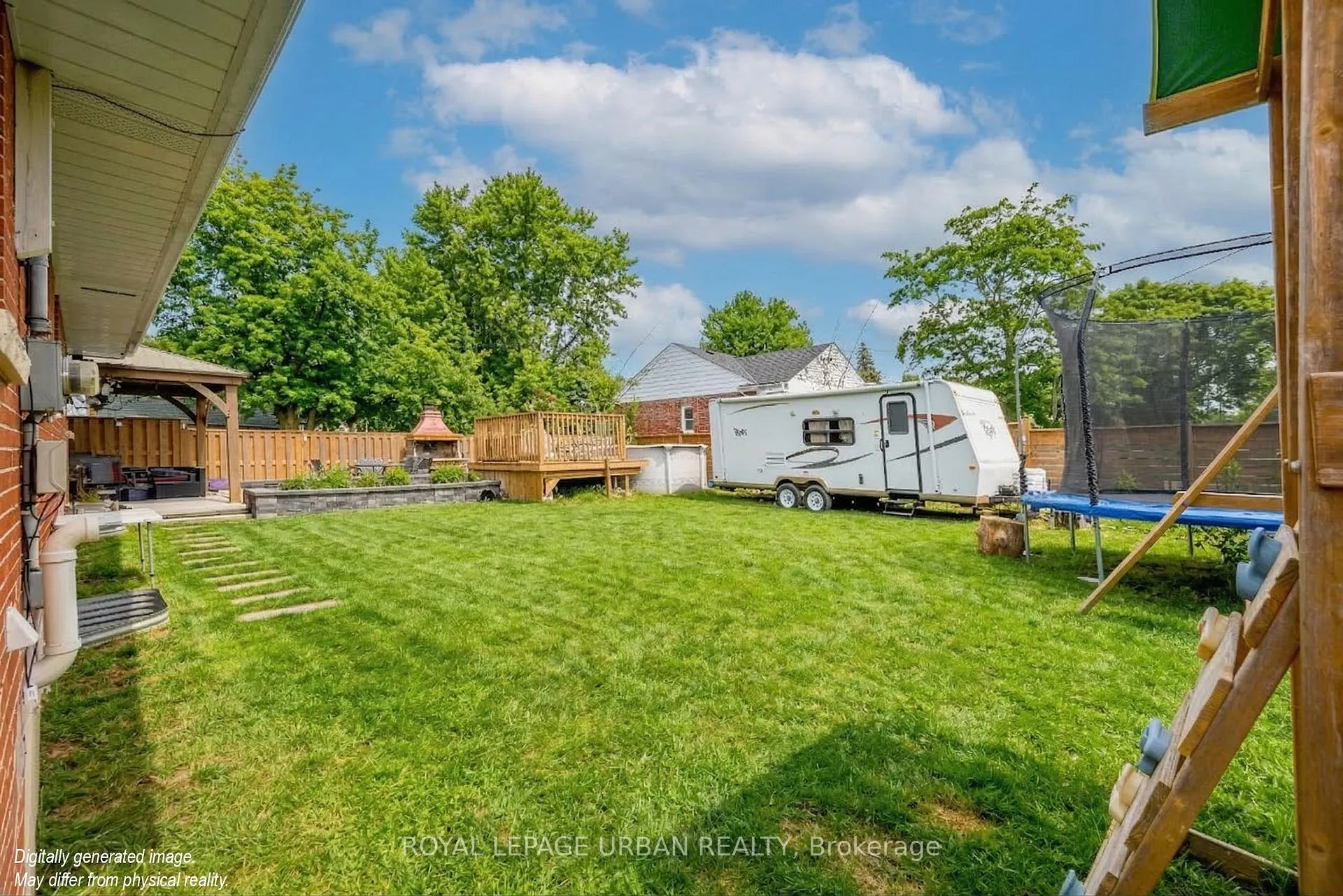 Photo 20 of 92 Rossland Road E, Oshawa, Centennial — HOMEH