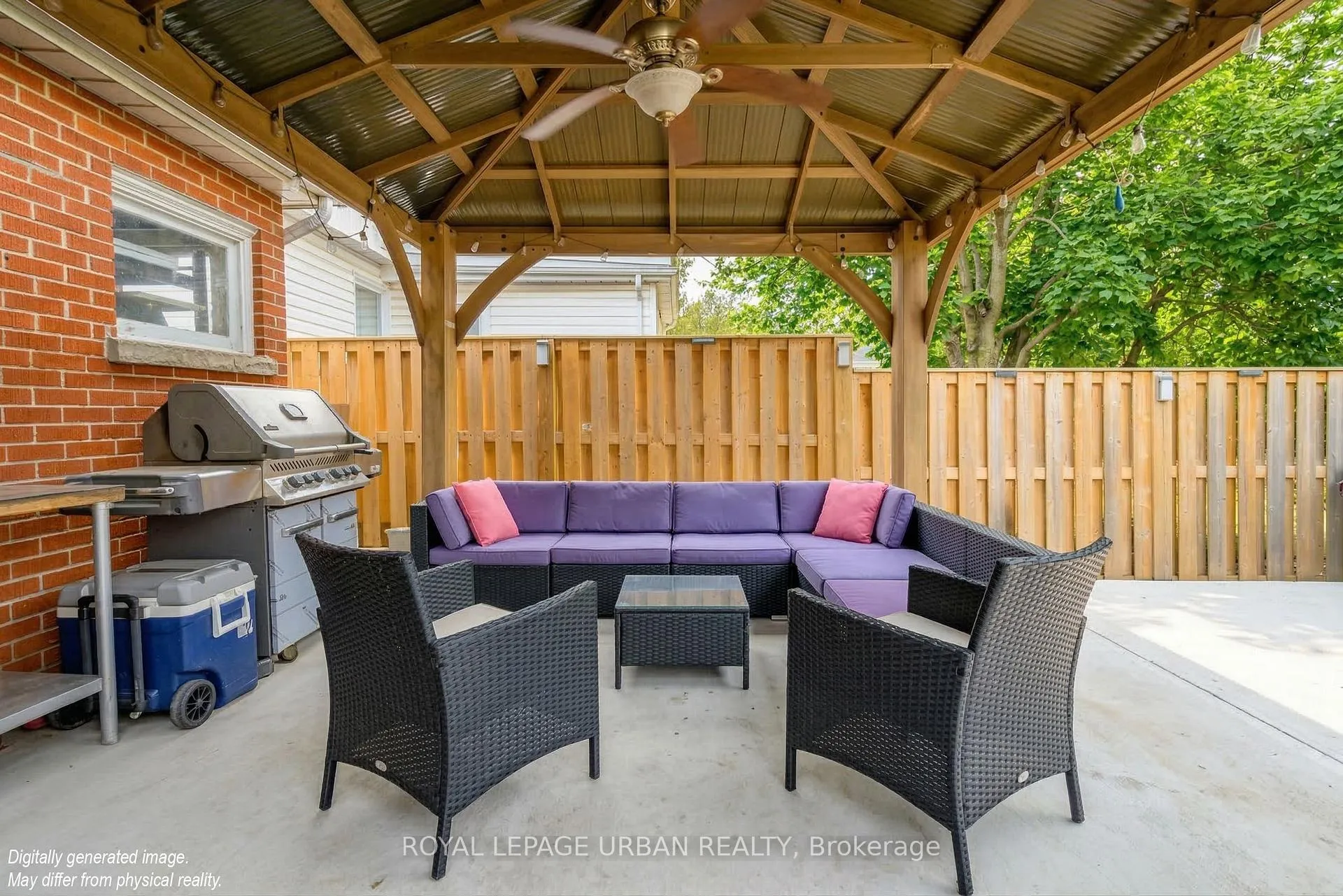 Photo 22 of 92 Rossland Road E, Oshawa, Centennial — HOMEH