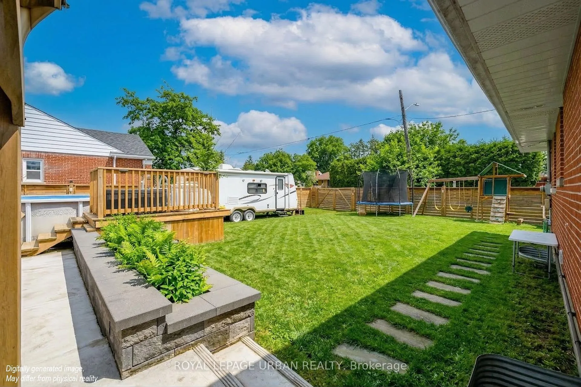 Photo 24 of 92 Rossland Road E, Oshawa, Centennial — HOMEH
