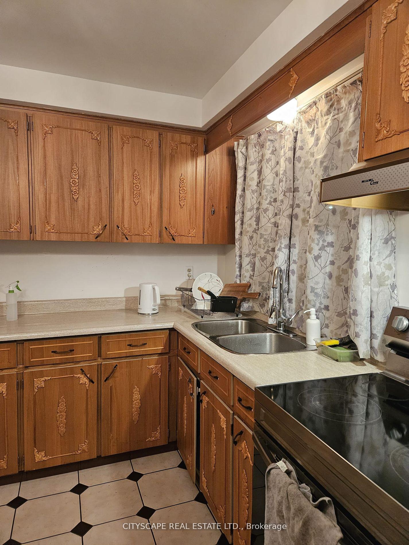 Photo 2 of 11 Runnymede Road, Kingston, Central City West — HOMEH