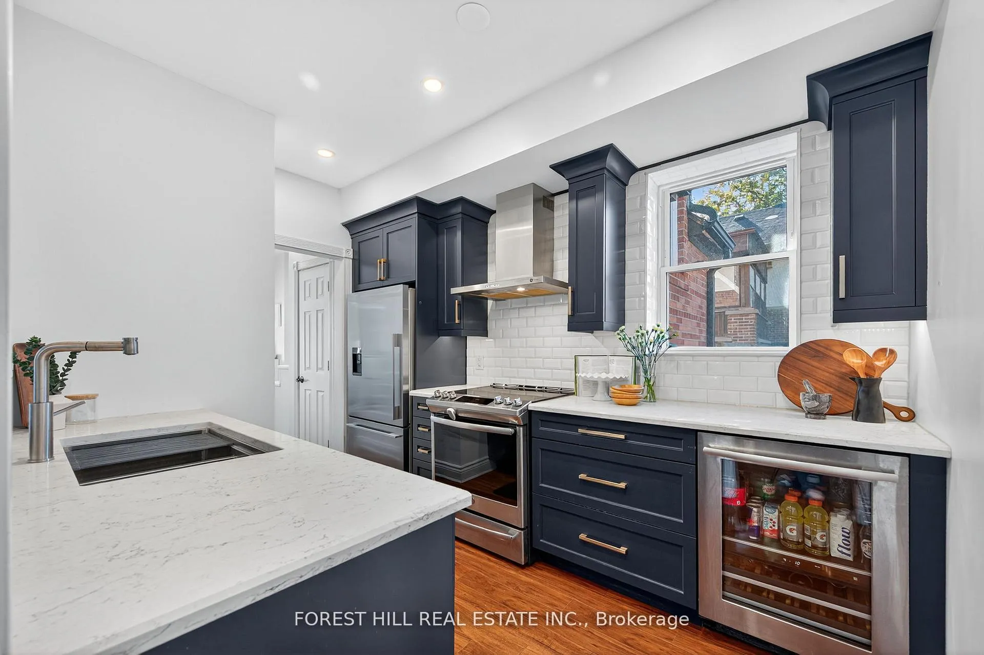 Photo 9 of 210 Kendal Avenue, Oshawa, O'Neill — HOMEH
