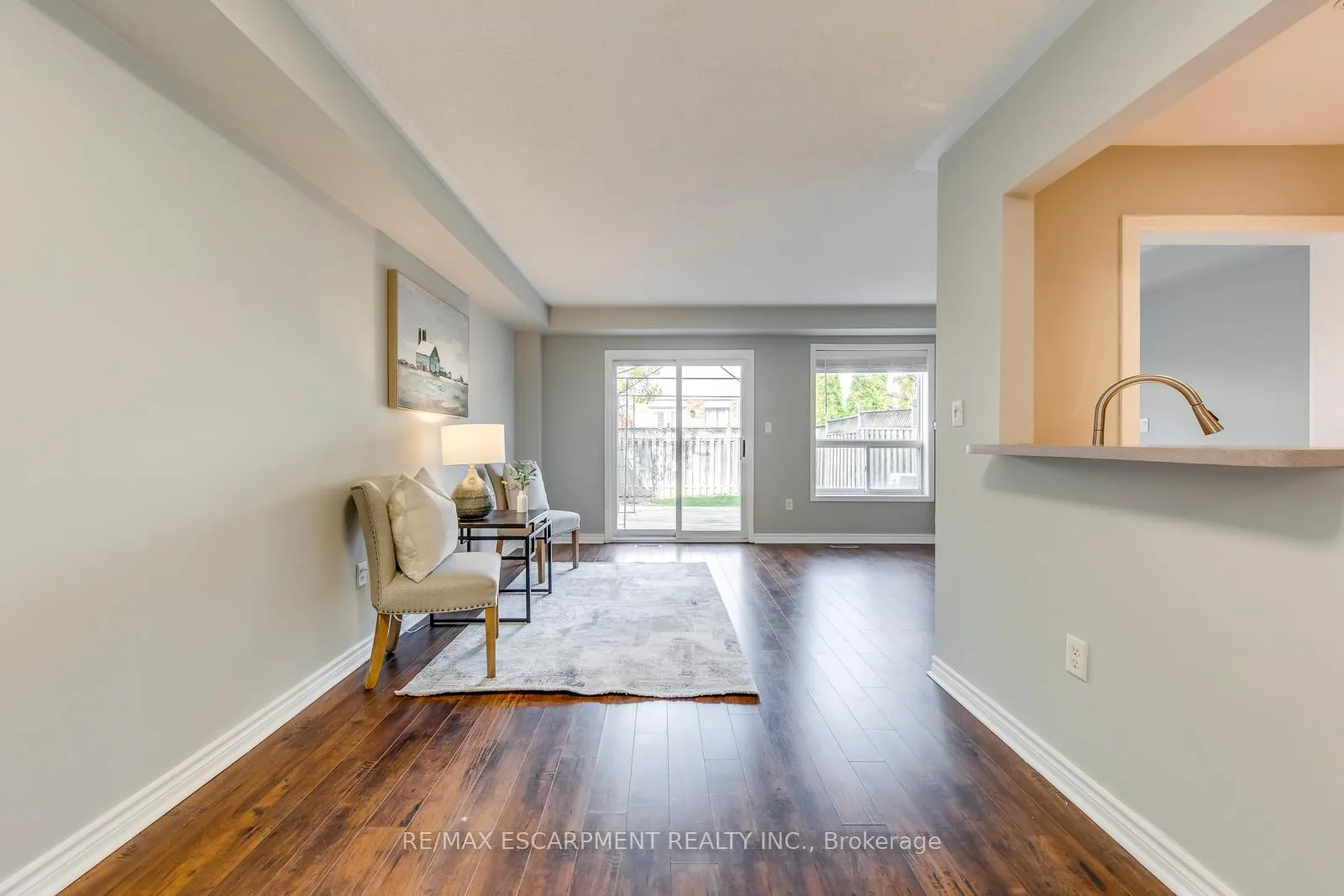 Photo 6 of 4401 Peter Drive, Burlington, Shoreacres — HOMEH