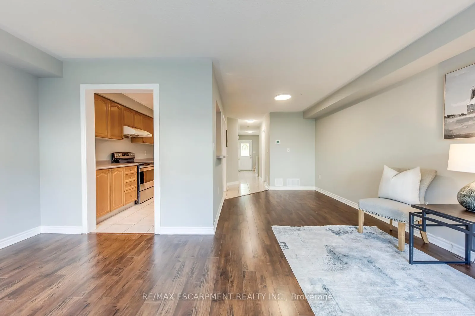 Photo 8 of 4401 Peter Drive, Burlington, Shoreacres — HOMEH