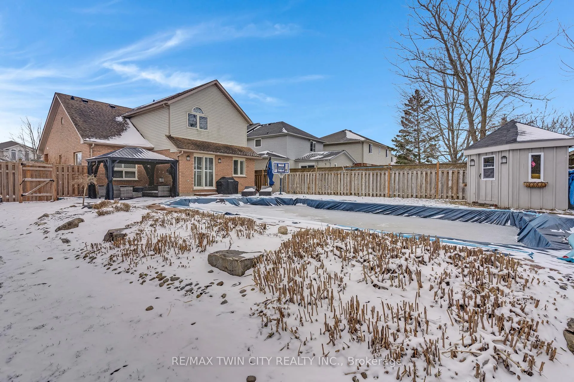 Photo 39 of 685 Coldstream Drive W, Waterloo — HOMEH