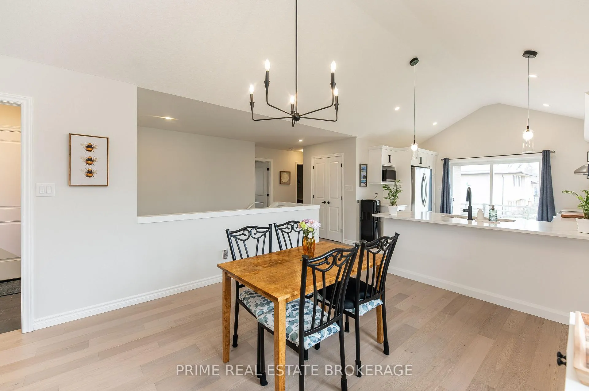 Photo 11 of 2 Macleod Court, West Elgin, West Lorne — HOMEH