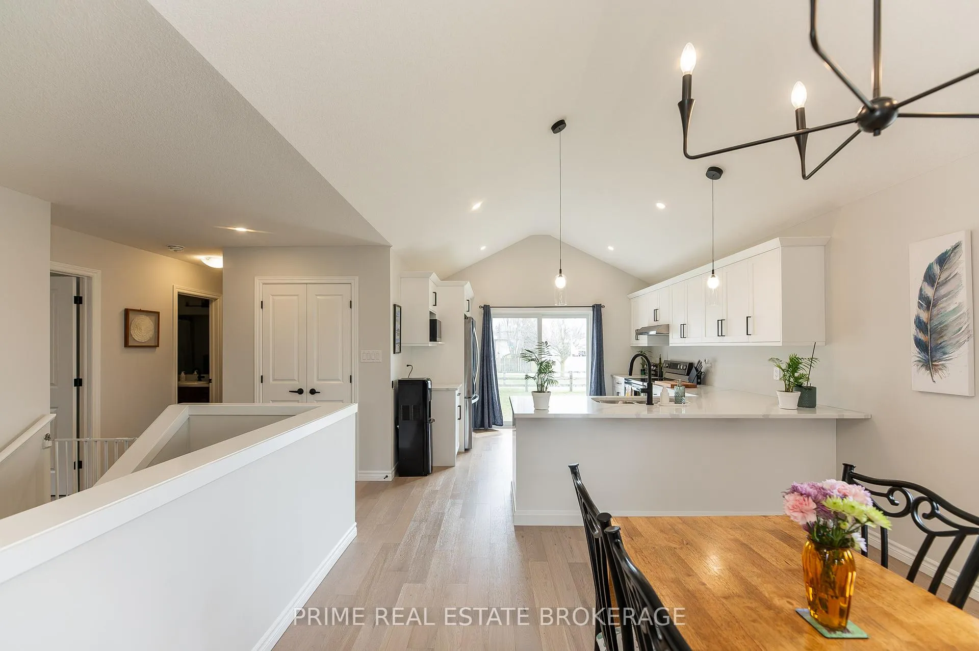 Photo 12 of 2 Macleod Court, West Elgin, West Lorne — HOMEH