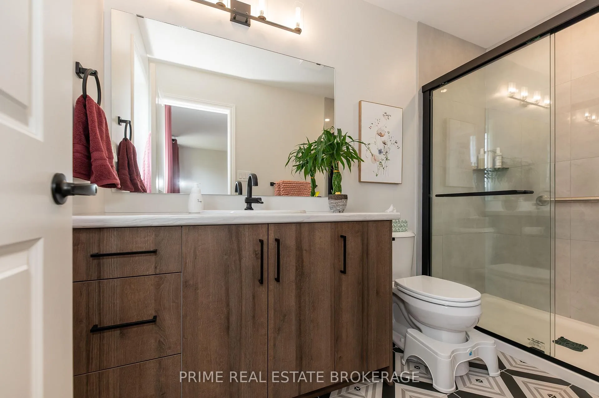 Photo 21 of 2 Macleod Court, West Elgin, West Lorne — HOMEH